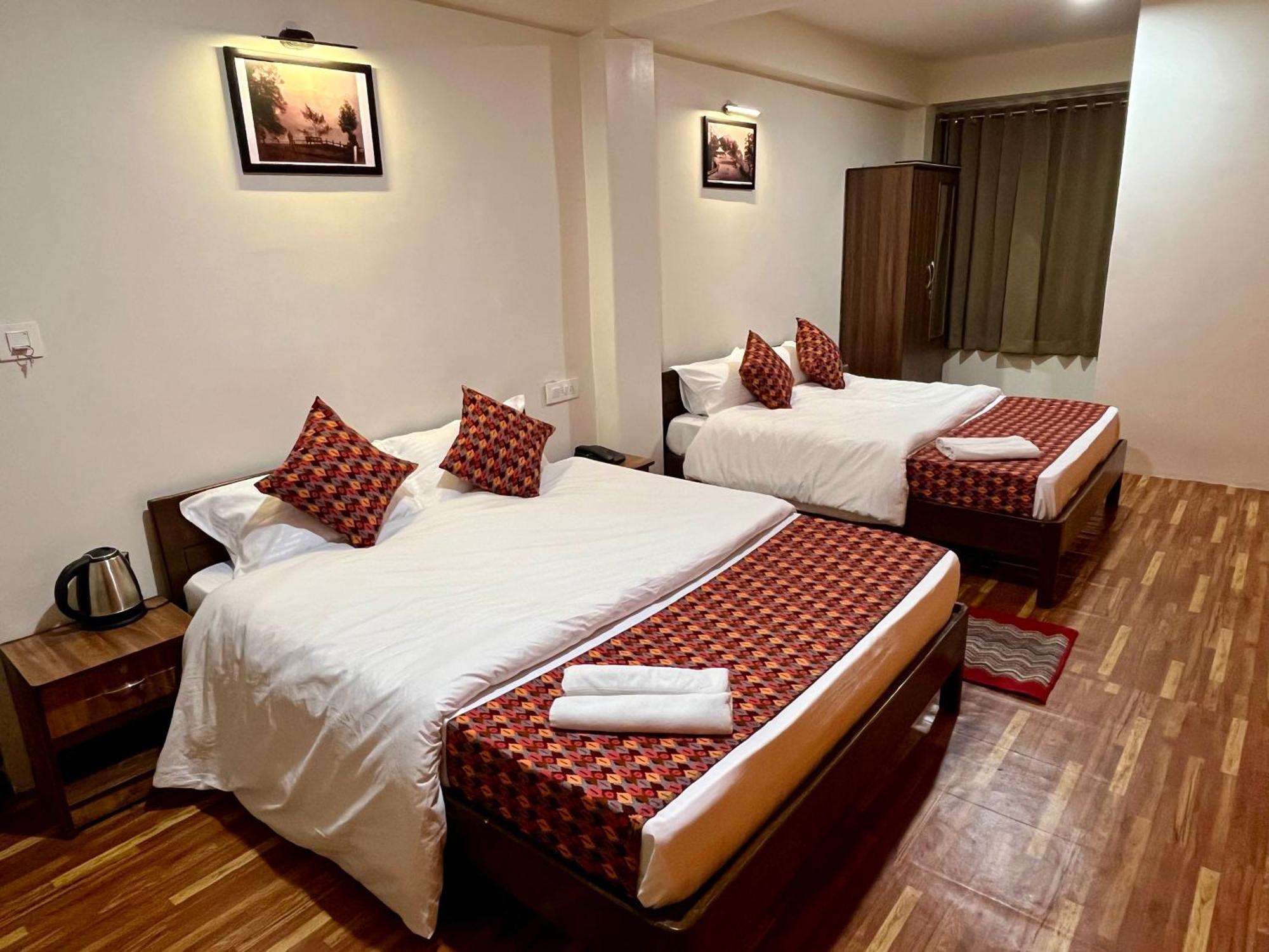 Gorkha Heritage Home Дарджилинг Экстерьер фото