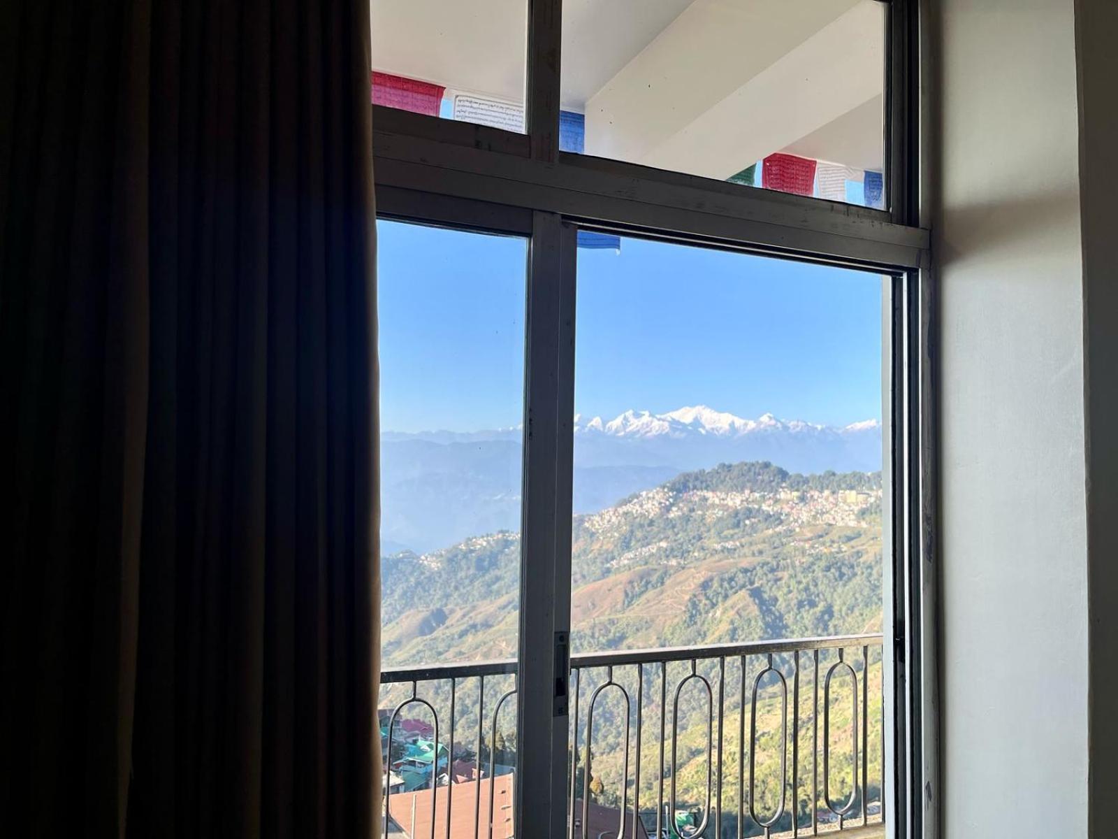 Gorkha Heritage Home Дарджилинг Экстерьер фото